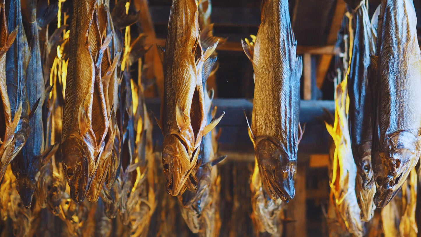 村上名産 塩引き鮭の半身 2つ切り